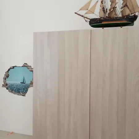 Underground 招待所